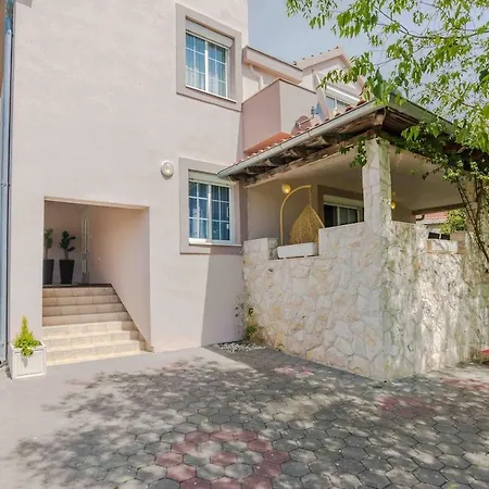 House Zupan 别墅